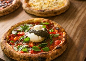 Pasta em Casa celebra o Dia Mundial da Pizza com criações autorais na Forneria