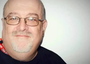 Morre quadrinista do Hulk e Supergirl aos 68 anos