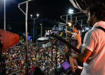 Carnaval no Centro: Pitty traz sucessos do disco Admirável Mundo Novo ao Pôr do Sol na Praça Castro Alves