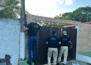 Operações da Polícia Civil contra grupos criminosos resultam em dez alvos capturados; um suspeito morre
