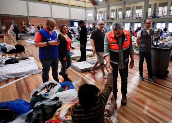 Porto Alegre tem mais de 9 mil pessoas em abrigos
