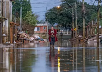 Oito em cada dez brasileiros já apoiaram vítimas de eventos climáticos