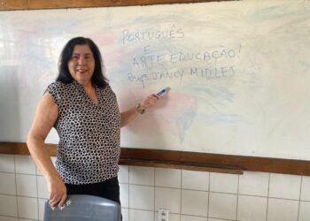 Dia do Professor: após mais de duas décadas, entusiasmo com o ofício é o mesmo para a docente Jancy Nery
