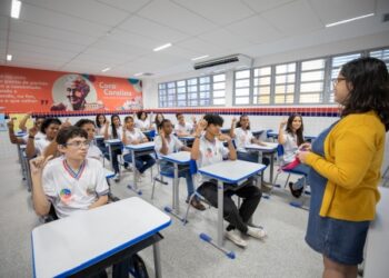 SEC publica orientações para a programação da Carga Horária dos professores