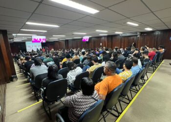 Professores tutores dialogam sobre estratégias para recomposição das aprendizagens dos estudantes