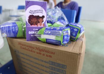 Mais de 225 mil pessoas que menstruam são beneficiadas com o Programa Dignidade Menstrual, nas escolas estaduais