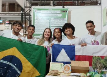 Projetos de iniciação científica de estudantes de escolas públicas da Bahia são apresentados no Paraguai