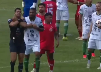 Protocolo antirracismo da Fifa é acionado pela primeira vez na Divisão de Acesso do Goianão