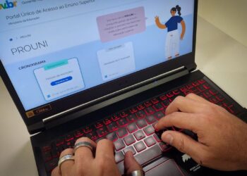 Prazo para comprovar dados do Prouni termina nesta terça-feira