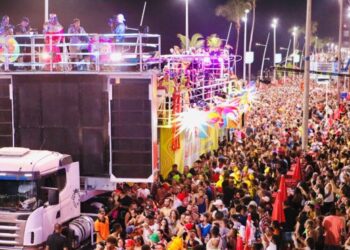 Carnaval de Salvador e história do trio elétrico são destaque na imprensa internacional