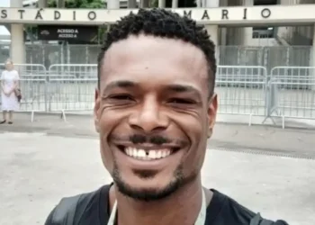 MP pede arquivamento de ação contra jovem baleado e mototaxista no Rio