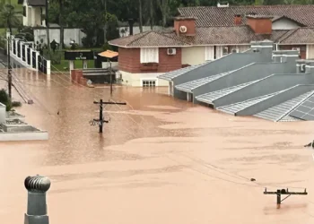Sobe para 83 número de mortes no Rio Grande do Sul pelas fortes chuvas
