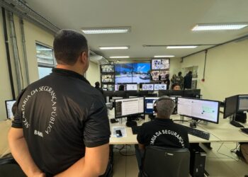 Foragido por estupro de vulnerável no RS, procurado usa boné para tentar despistar câmeras, mas é flagrado pelo Reconhecimento Facial