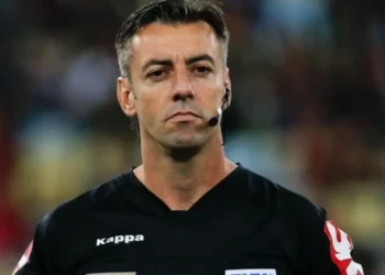 Raphael Claus apita jogo entre Criciúma e Bahia