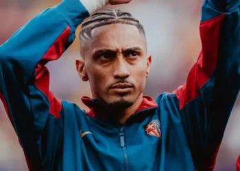 Oferta do Al Hilal por Raphinha compraria 18 dos 20 elencos da Série A