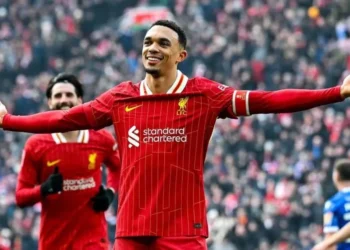 Real Madrid acerta com Trent Alexander-Arnold por 5 temporadas; Liverpool e atleta oficializam saída