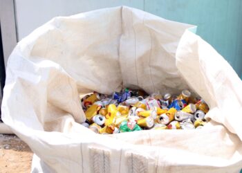 Prefeitura se une a parceiros e instala central de reciclagem na Festa de Iemanjá