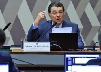 Reforma tributária com novo impacto no IVA é lida na CCJ do Senado