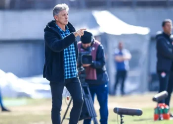 Renato Gaúcho acerta retorno ao Fluminense