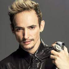 Ricky Vallen apresenta novo show no Teatro SESC Casa do Comércio!