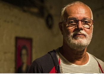 Roberto Mendes entra na farra do Fuá na Casa da Mãe