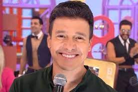 Rodrigo Faro anuncia saída da TV Record após 16 anos: “Decisão tomada com muita reflexão”