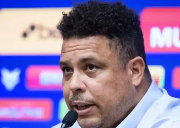 Ronaldo quer a CBF, mas esbarra em conflito de interesse com seus negócios