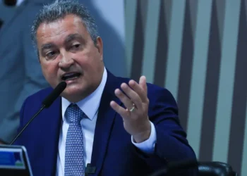 Brasil quer ser parte da solução para a Venezuela, diz ministro