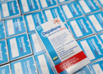 Prefeitura de Camaçari reabastece farmácias da sede e orla