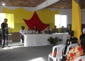 SSP participa de solenidade de capacitação do programa Bahia Pela Paz na BCS de Itinga Os programas Qualifica Bahia e Trilha formaram 73 pessoas em diversos cursos.