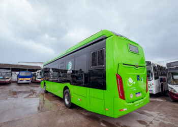 Primeiro ônibus elétrico chega a Camaçari para transporte coletivo