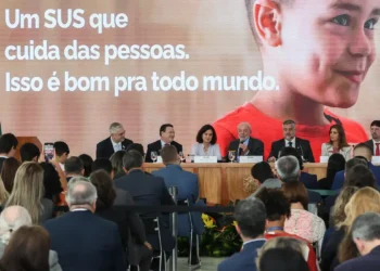 Saúde anuncia política para ampliar acesso a especialistas no SUS