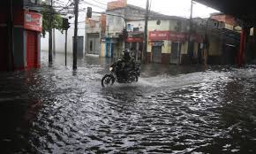 São Cristóvão: fortes chuvas deixam o bairro completamente alagado