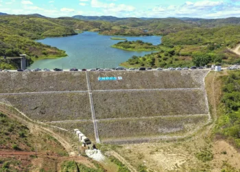 Distrito no Ceará espera água do São Francisco para iniciar plantio