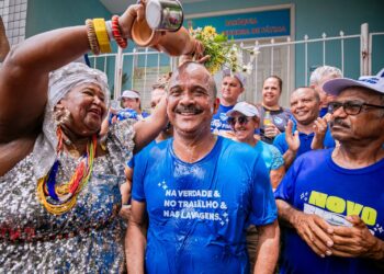 Fé e alegria marcam a lavagem de Barra do Pojuca
