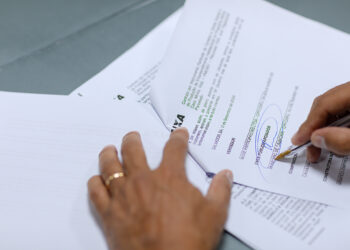 Prefeitura assina contrato que fecha ciclo de construção de 1.728 moradias do PMCMV em Camaçari