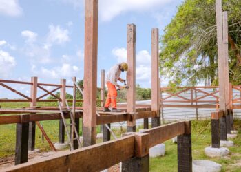Ponte que liga Areias a Piabas continua em edificação