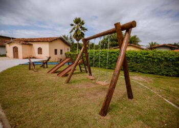 Obras na praça de Coqueiros de Arembepe alcançam 90% de execução