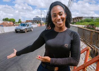 Moradores e comerciantes desfrutam da liberação da Ponte da Avenida Rio Camaçari