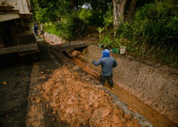 Prefeitura segue realizando limpeza de canais