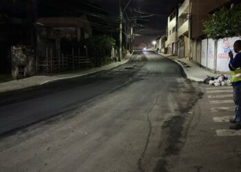 Obras de recapeamento avançam e beneficiam ruas da costa do município