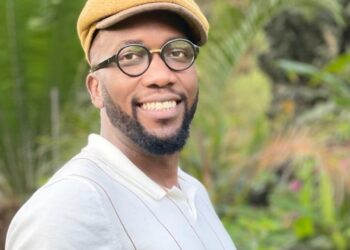 Escritor beninense escolhe Salvador para lançar livro sobre valorização da herança africana