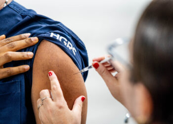 Vacina contra Covid segue disponível nas unidades de saúde de Camaçari