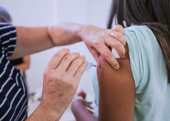 Vacinação contra influenza começa nesta terça (12) em Camaçari