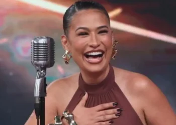 Simone Mendes celebra conquista consecutiva após vencer prêmio de “Música do Ano”