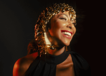 Ana Mametto vai ancorar transmissão do carnaval da TVE