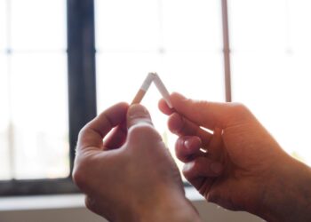 Tabagismo piora a qualidade de vida de quem já teve câncer, aponta pesquisa