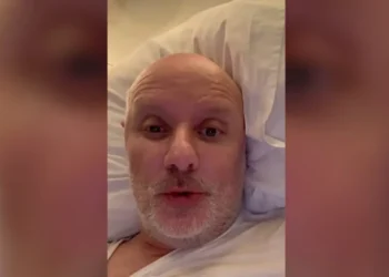 Tande recebe alta médica após sofrer infarto dentro da própria casa