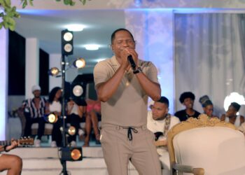 Tatau ultrapassa 200 mil visualizações com a música “Texto”, do projeto ‘Só as Minhas’