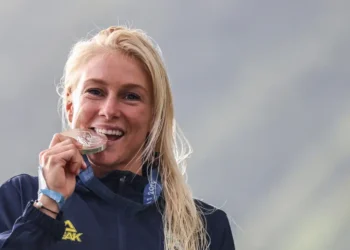 Histórica medalha olímpica de Tati Weston-Webb premia talento da “capitã” do surfe feminino brasileiro e reforça planejamento bem-sucedido